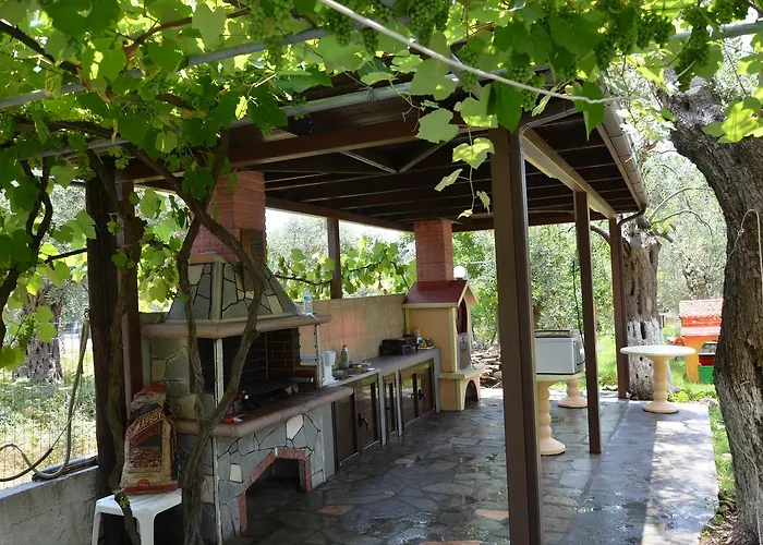 Maria 3* Chrisi Ammoudia